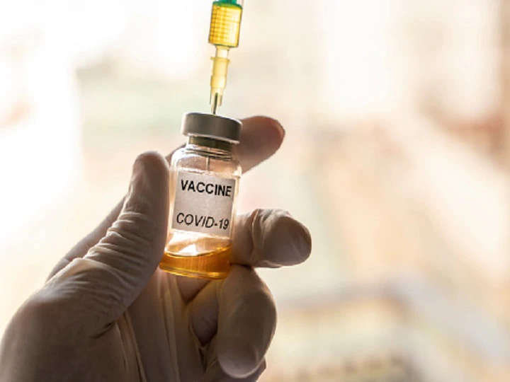 der-covid-19-impfstoff-von-us-firm-moderna-zeigt-in-ersten-versuchen-potenzial,-zweifel-an-oxford-impfstoffen