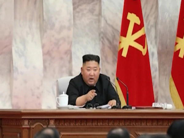 kim-jong-un-trifft-seine-generaele-und-diskutiert-ueber-neue-nuklearpolitik
