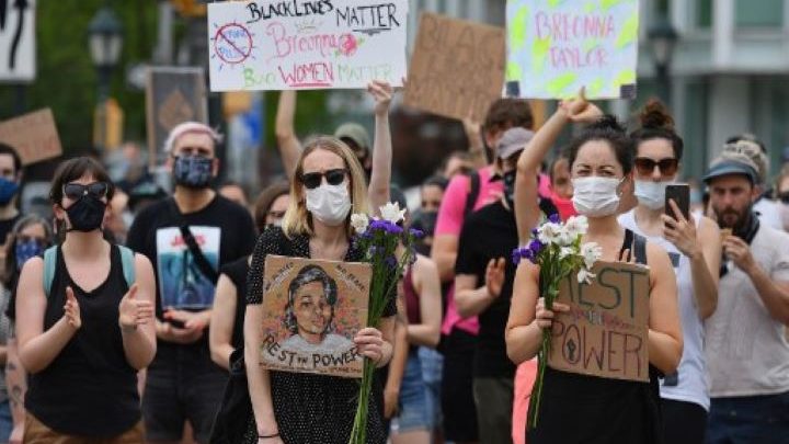 alles-ueber-den-sklavenhaendler-edward-colston,-dessen-statue-von-blm-demonstranten-in-london-abgerissen-wurde